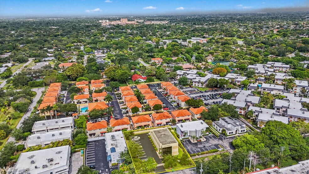 More Photos Of 9440 SW 77th Ave, Miami Office For Sale