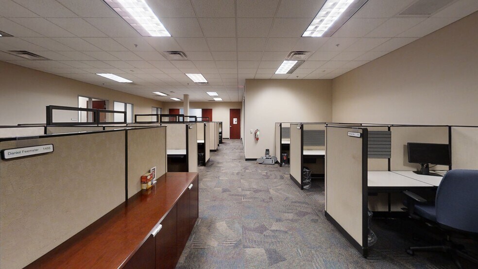 More Photos Of 15950 N 76th St, Scottsdale Office For Lease