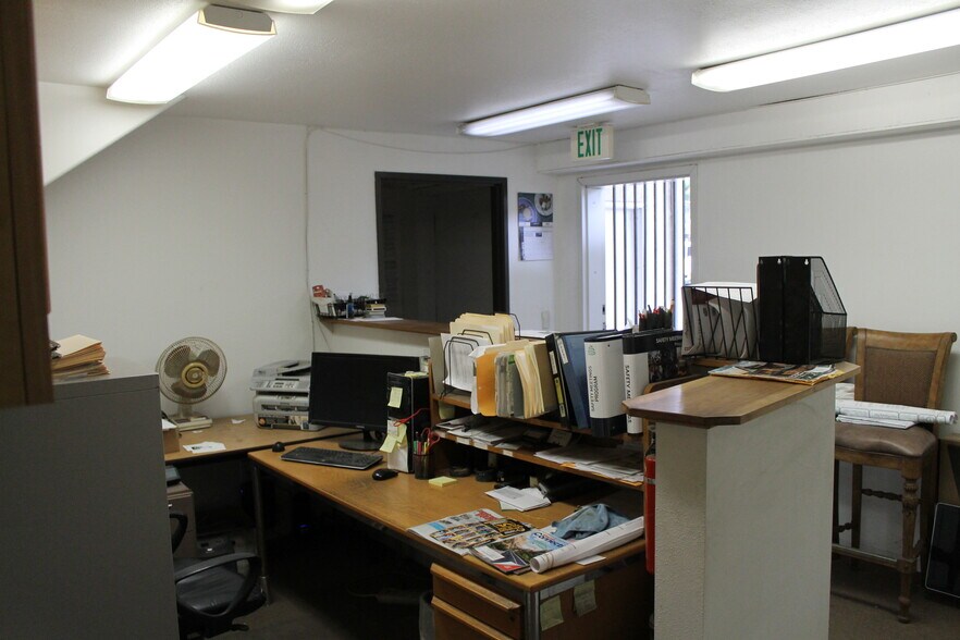 More Photos Of 661 N Pacific Ave, San Pedro Manufacturing For Sale