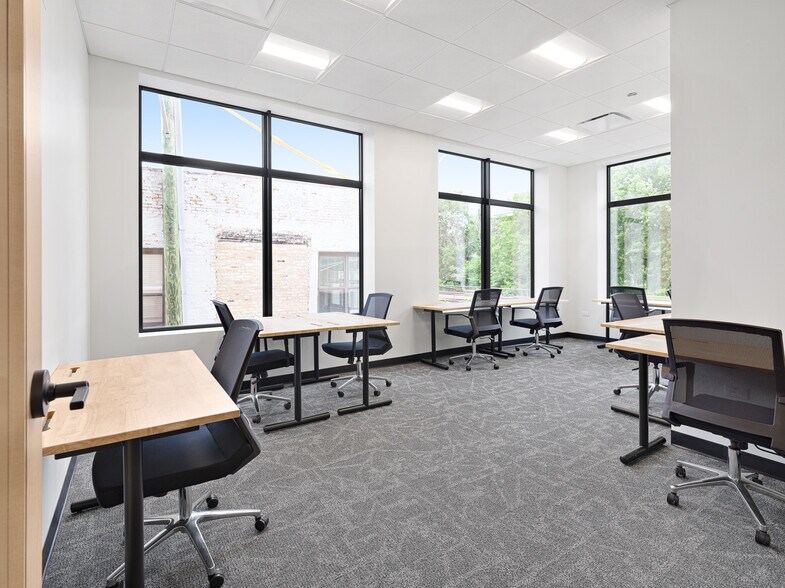 More Photos Of 3838 N Ravenswood Ave, Chicago Multifamily For Sale