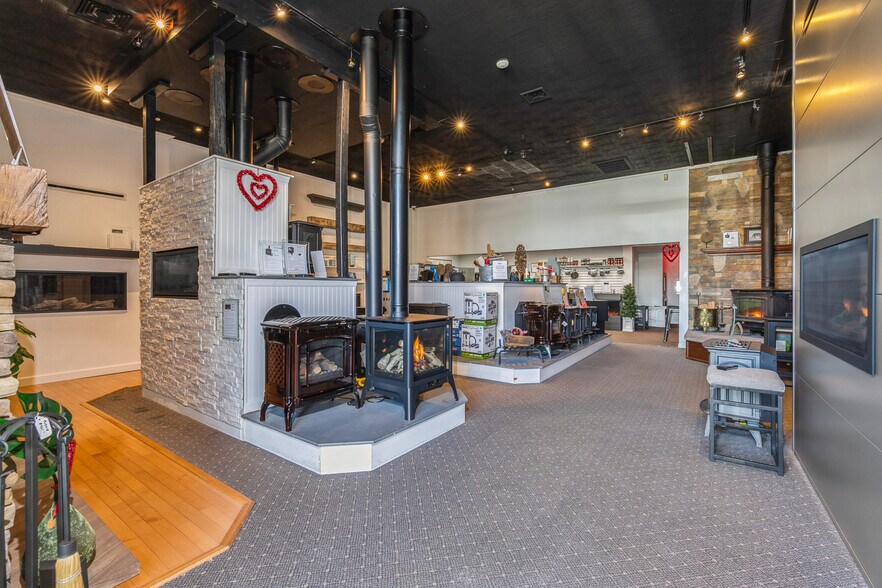 More Photos Of 318 E Main St, Patchogue Freestanding For Sale