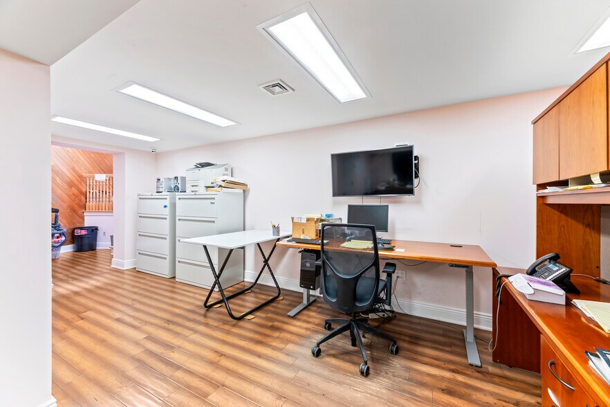 More Photos Of 330 New Brunswick Ave, Fords Office For Sale