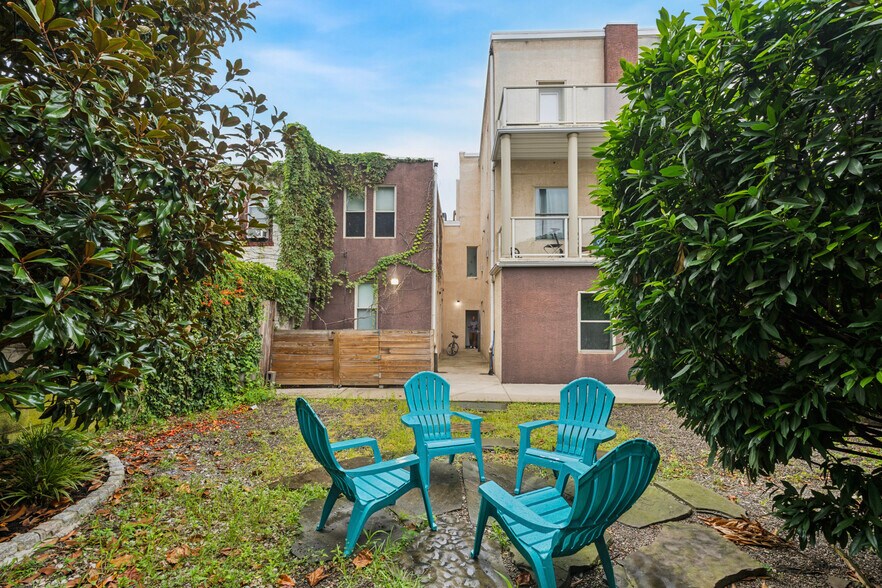 More Photos Of 2332-2338 Carpenter St, Philadelphia Apartments For Sale