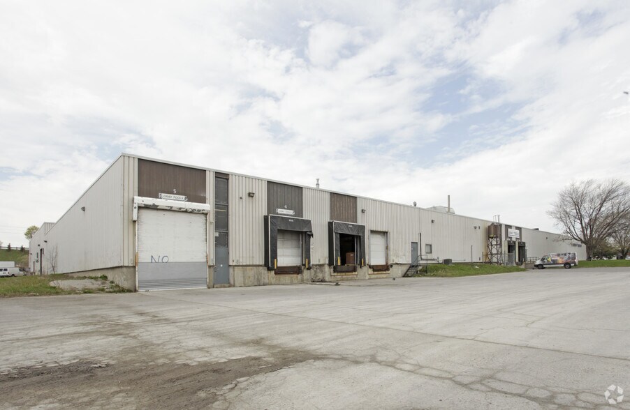 More Photos Of 299 Orenda Rd, Brampton Warehouse For Lease