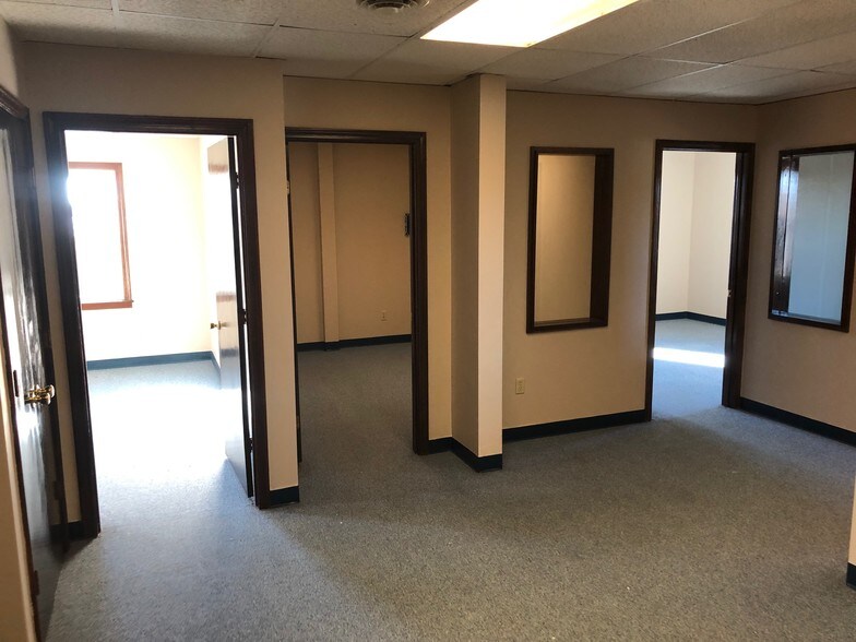 More Photos Of 120 Lavan St, Warwick Office For Lease