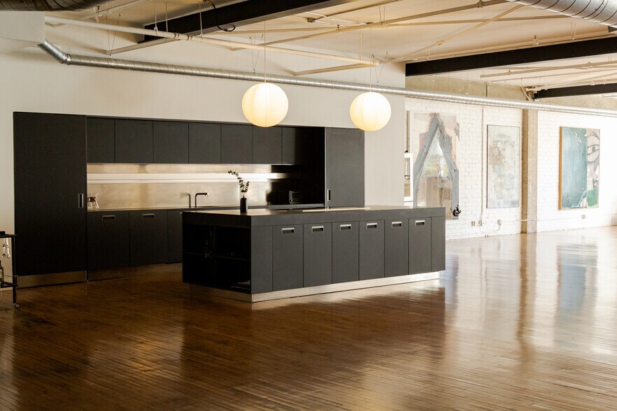 Primary Photo Of 500-530 Molino St, Los Angeles Office For Lease