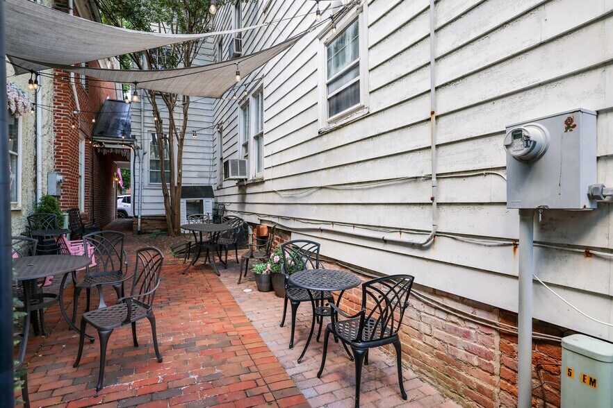 More Photos Of 3 E Market St, Leesburg Office For Sale