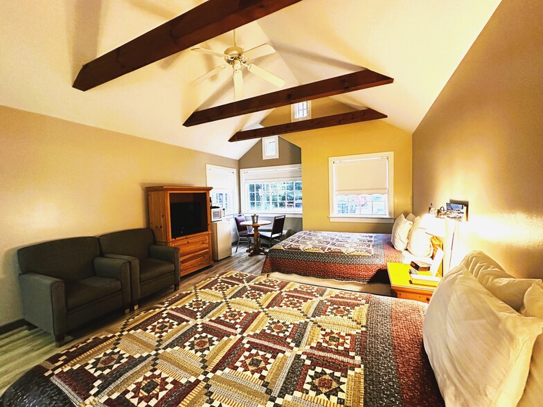 More Photos Of 2439 Old Philadelphia Pike, Lancaster Hotel For Sale