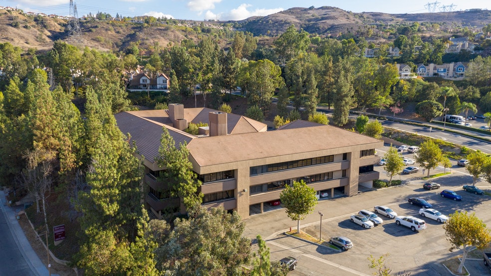 More Photos Of 500 S Anaheim Hills Rd, Anaheim Medical For Lease