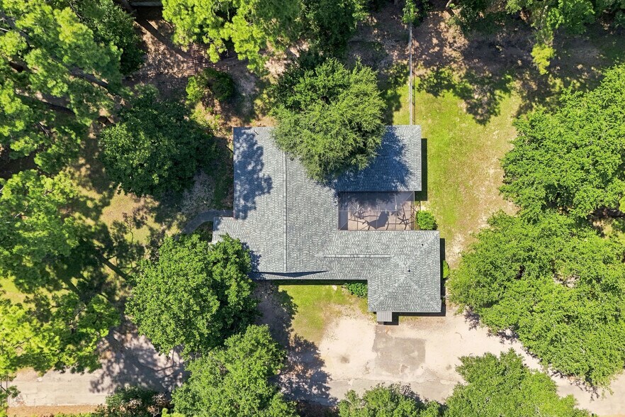 More Photos Of 12319 Scyrus Ln, Houston Office For Sale