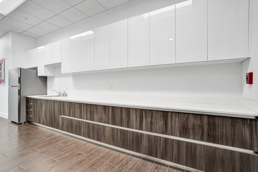 More Photos Of 301 Altara Ave, Coral Gables Apartments For Sale