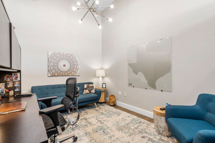 More Photos Of 429-431 N Boonville Ave, Springfield General Retail For Lease