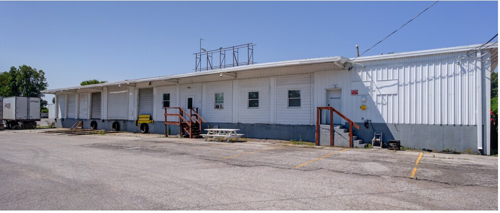 More Photos Of 510 Thatcher St, Saint Louis Truck Terminal For Sale