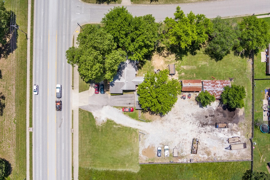 More Photos Of 1380 Butterfield Coach Rd, Springdale Office Residential For Sale