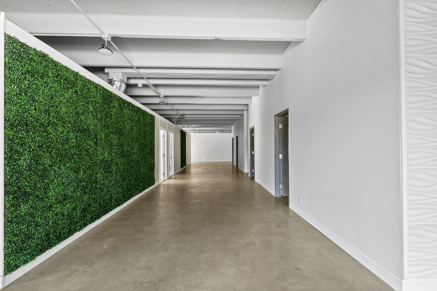 More Photos Of 469 Spencer Dr, West Palm Beach Medical For Lease