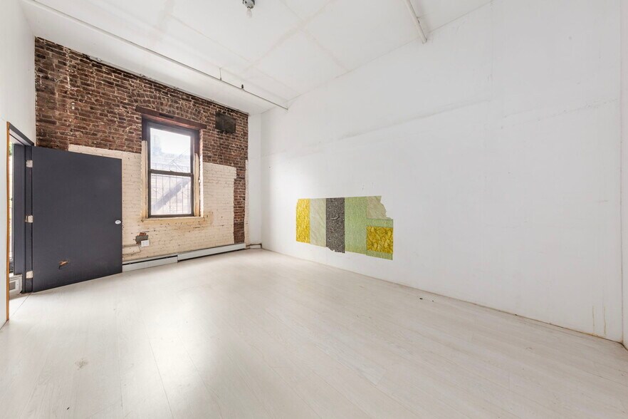 More Photos Of 148 India St, Brooklyn Warehouse For Lease