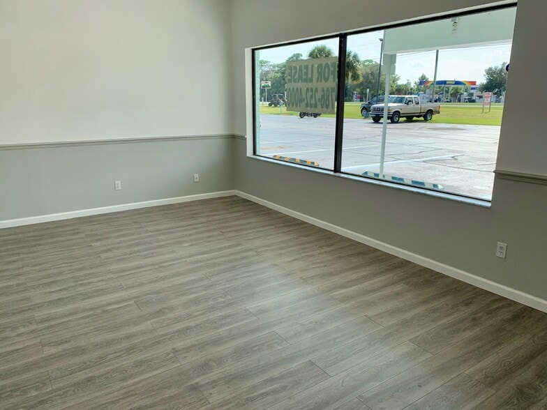 More Photos Of 2311-2349 S Ridgewood Ave, Edgewater Unknown For Lease