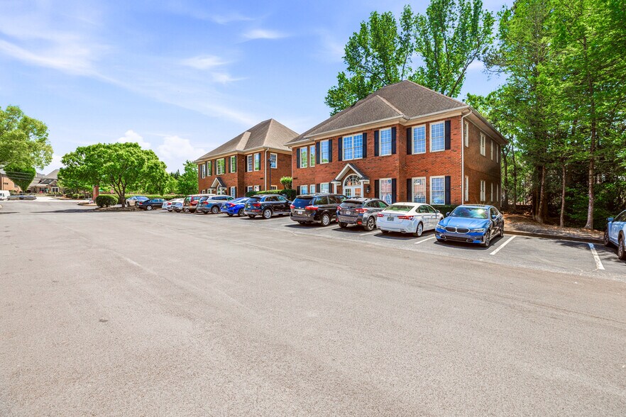 More Photos Of 501 Johnson Ferry Rd, Marietta Office For Sale