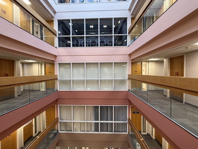 More Photos Of 33 Bartlett St, Lowell Medical For Lease
