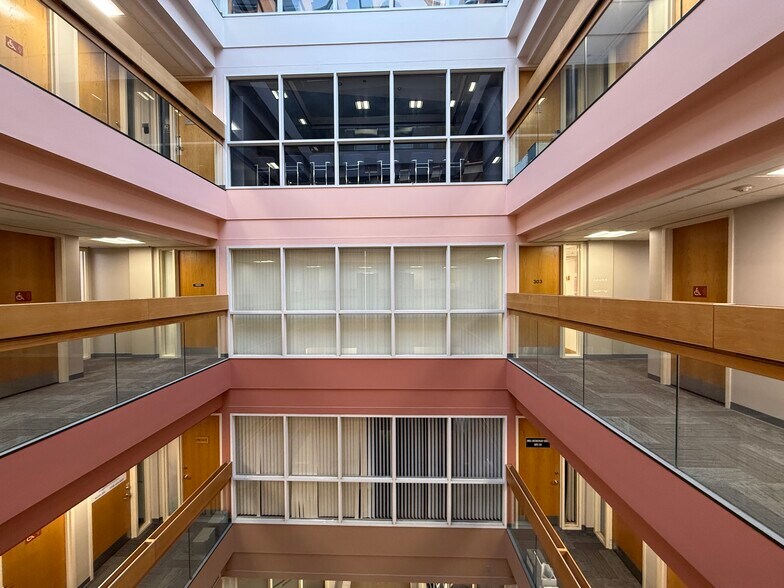 More Photos Of 33 Bartlett St, Lowell Medical For Lease