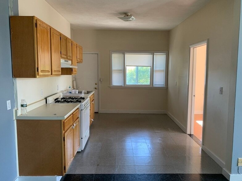 More Photos Of 252-254 Magnolia St, Dorchester Apartments For Sale