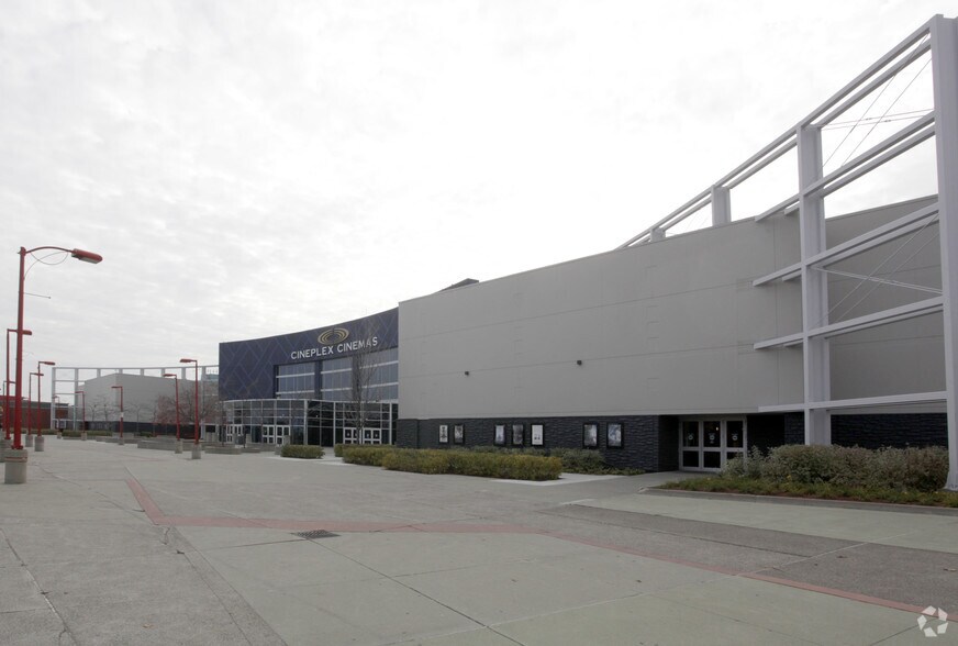 More Photos Of 2005-2095 Winston Park Dr, Oakville Unknown For Lease