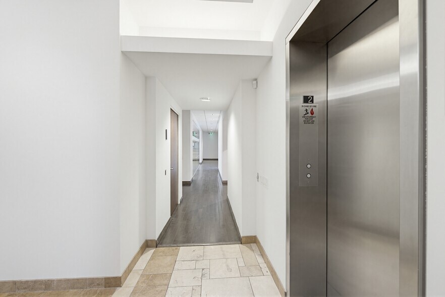 More Photos Of 4262 Wilshire Blvd, Los Angeles Office For Lease