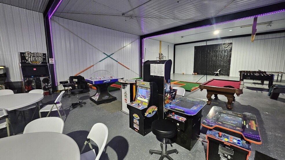 More Photos Of 1105 Sinclair St, Bottineau Flex For Sale