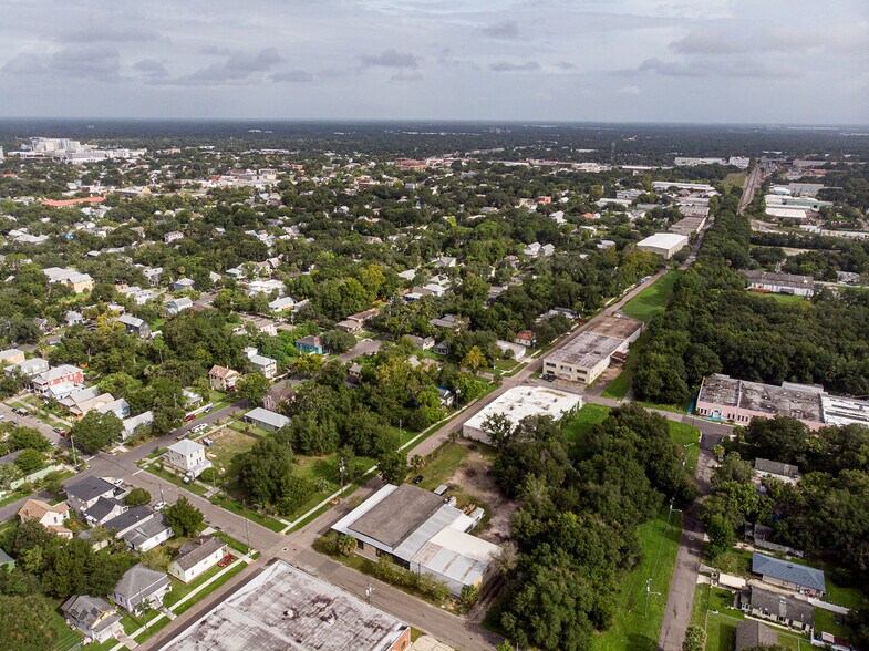 More Photos Of 555 E 3rd St, Jacksonville Warehouse For Lease