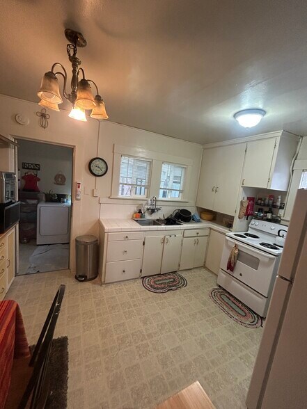 More Photos Of 612 Central Ave, Salinas Multifamily For Sale
