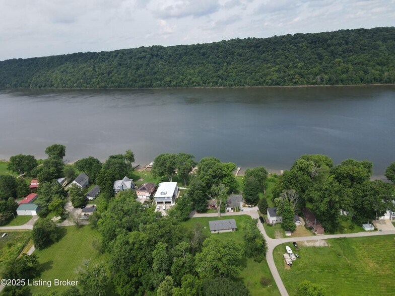 More Photos Of 6320 Jefferson St, Westport General Retail For Sale