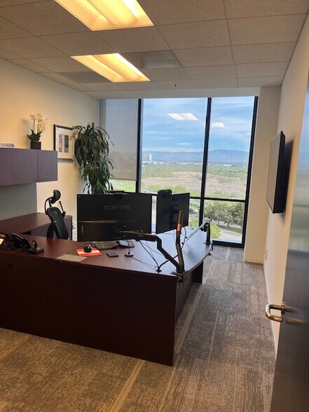 More Photos Of 19900 MacArthur Blvd, Irvine Loft Creative Space For Lease
