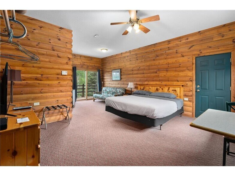More Photos Of 15850 - 15860 T Bone Ln, Hayward Restaurant For Sale