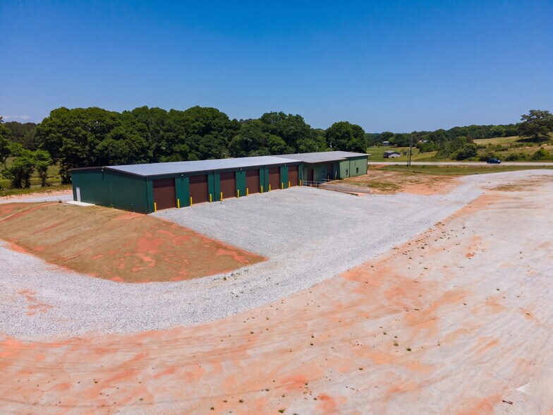 More Photos Of 2749 Providence Church Rd, Lavonia Warehouse For Lease