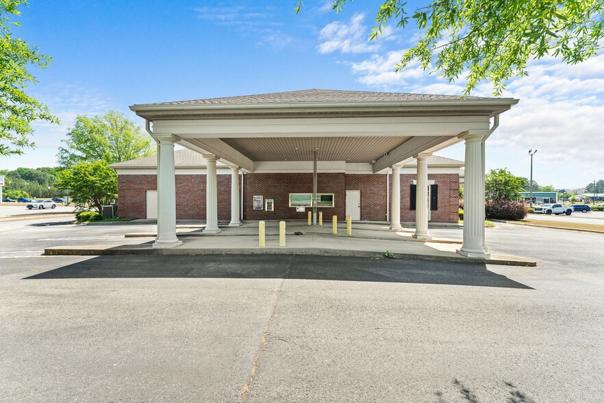 More Photos Of 8710 Hwy 69 S, Tuscaloosa Bank For Sale