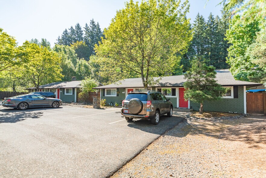 More Photos Of 3240-3320 NE 8th St, Gresham Apartments For Sale