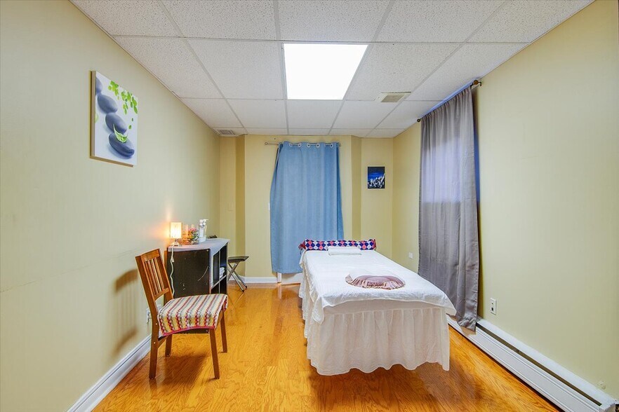 More Photos Of 383 Northfield Rd, West Orange Medical For Sale