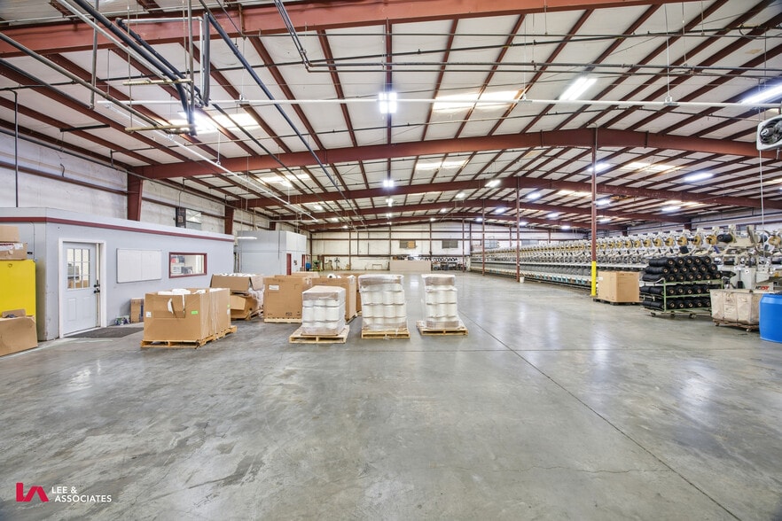More Photos Of 101 Conyers Industrial Dr, Cartersville Warehouse For Sale