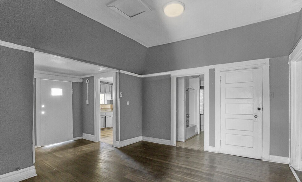 More Photos Of 275 S Union Ave, Los Angeles Apartments For Sale