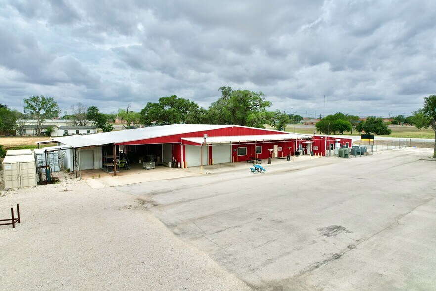 More Photos Of 1200 Bensdale Rd, Pleasanton Warehouse For Lease