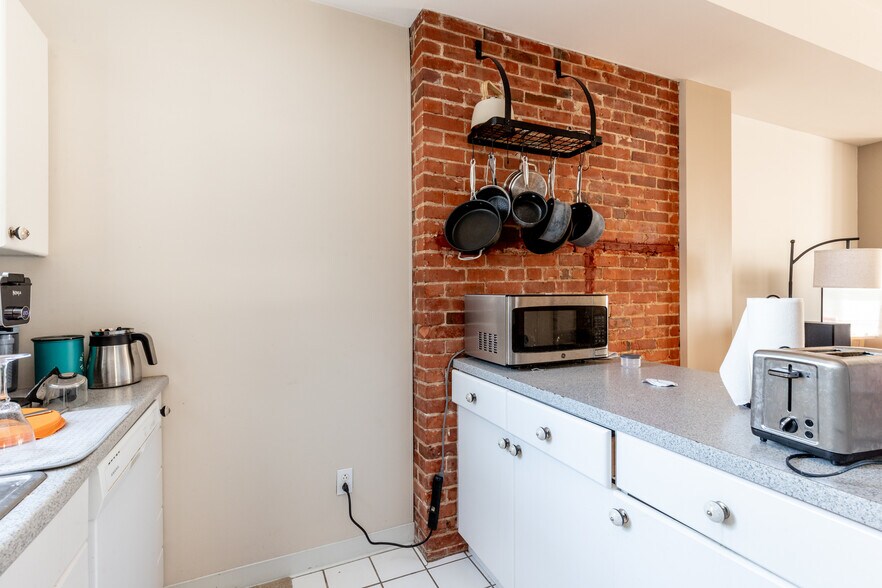 More Photos Of 158 Park St, Buffalo Apartments For Sale