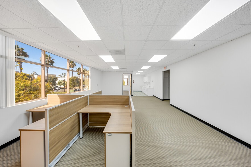 More Photos Of 67 Peters Canyon Rd, Irvine Business Park For Sale