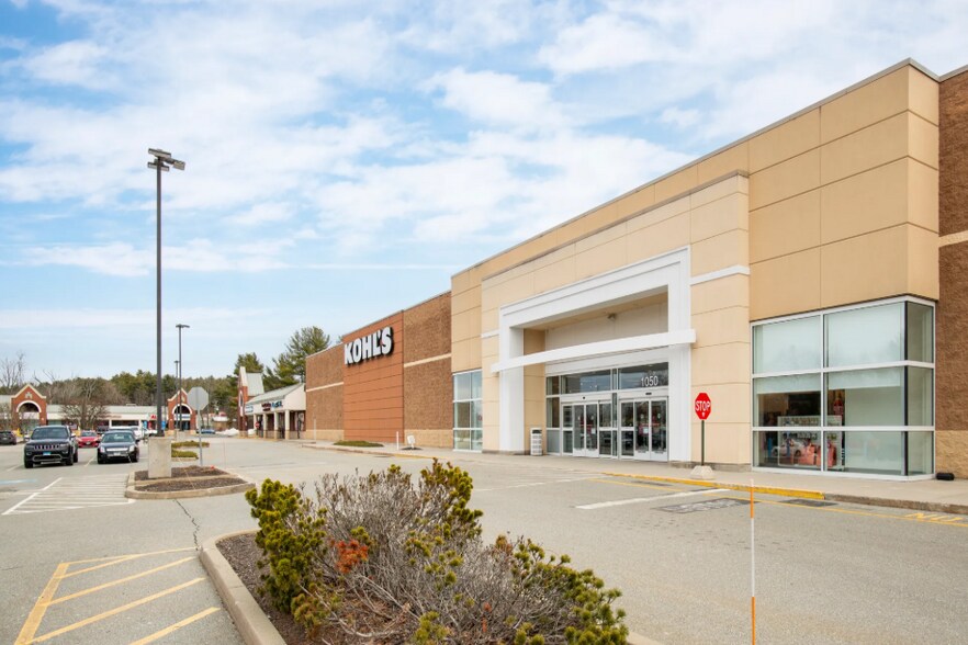 More Photos Of 1050-1078 N Main St, Dayville Freestanding For Lease