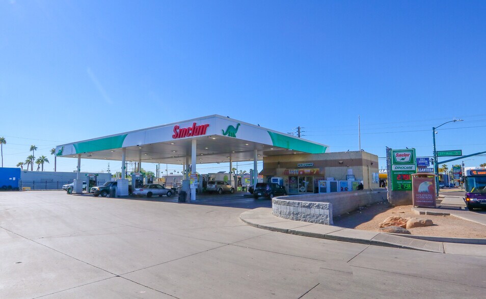 More Photos Of 2649 W Indian School Rd, Phoenix Service Station For Sale