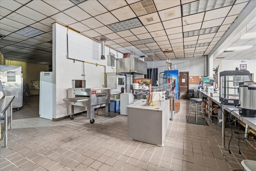 More Photos Of 5001 W Crawford Ave, Connellsville Skating Rink For Sale