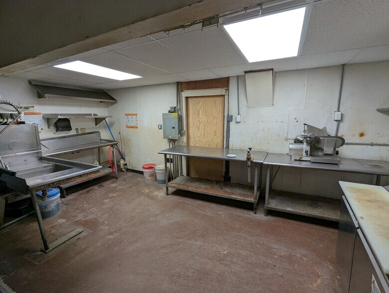 More Photos Of 17 Main St, Ballston Lake Restaurant For Lease