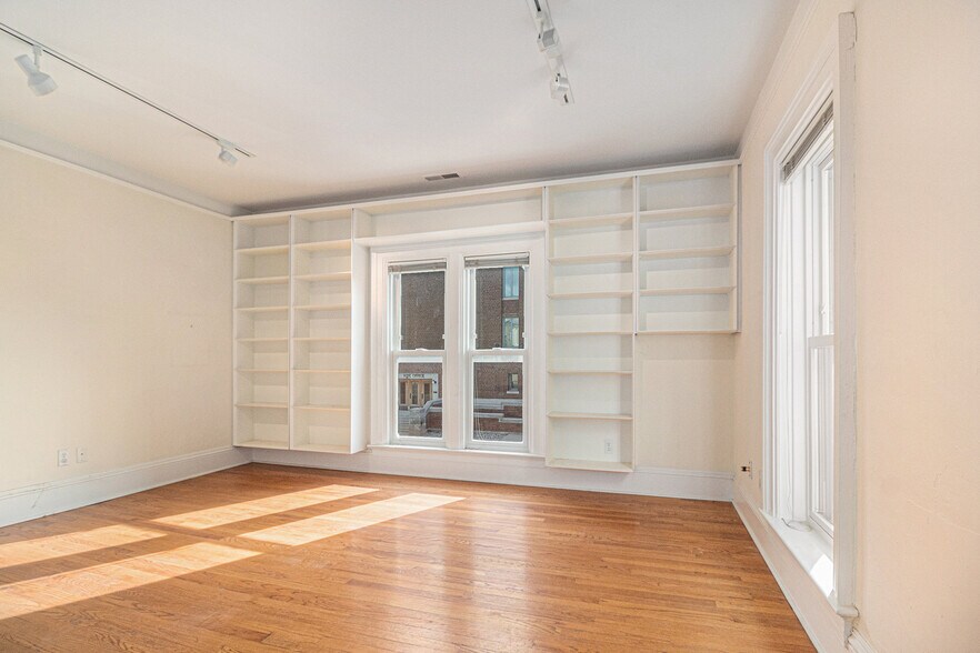 More Photos Of 318 S Thayer St, Ann Arbor Flex For Sale