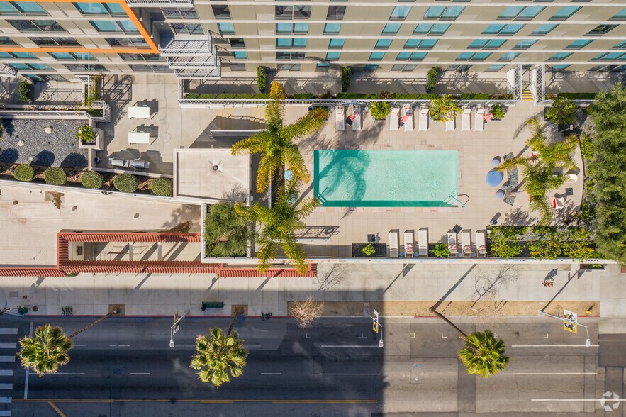 More Photos Of 1522 Gordon St, Los Angeles Apartments For Lease