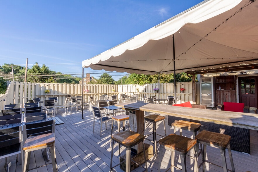 More Photos Of 898 Allentown Rd, Telford Restaurant For Sale