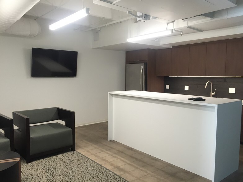 More Photos Of 400 S Broadway, Denver Office For Lease